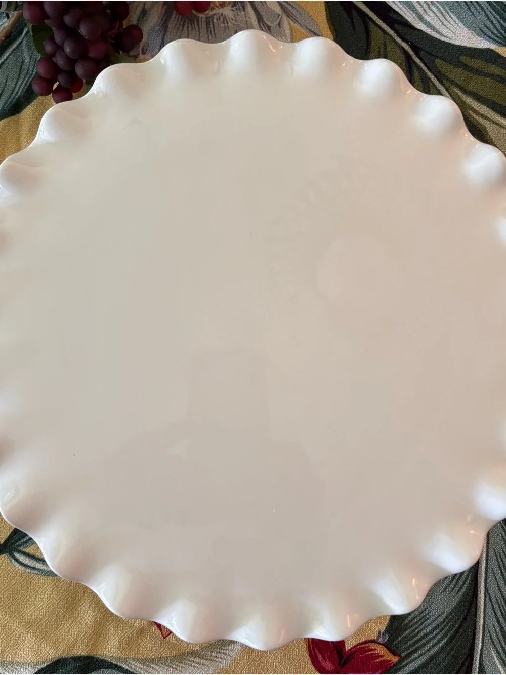 PIER 1 IMPORTS RARE Vintage White Dolomite Cake stand Ruffled Farmhouse Wedding